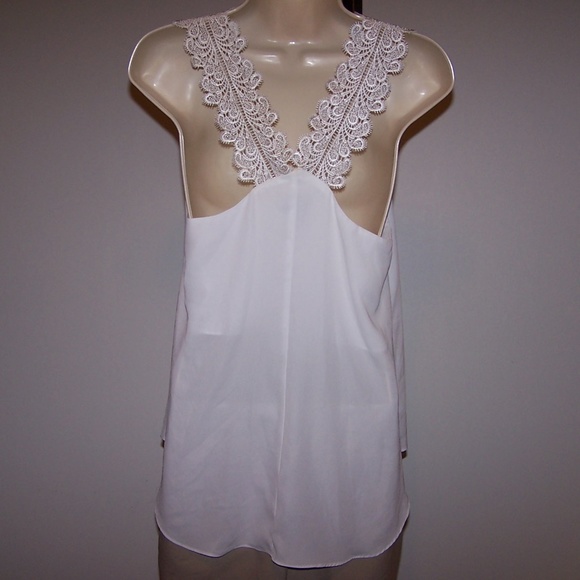 Alythea High Low Top Shirt Blouse Size Small NWT - Picture 4 of 4